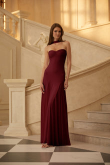 Rêverie Red Sweetheart Neck Maxi Dress